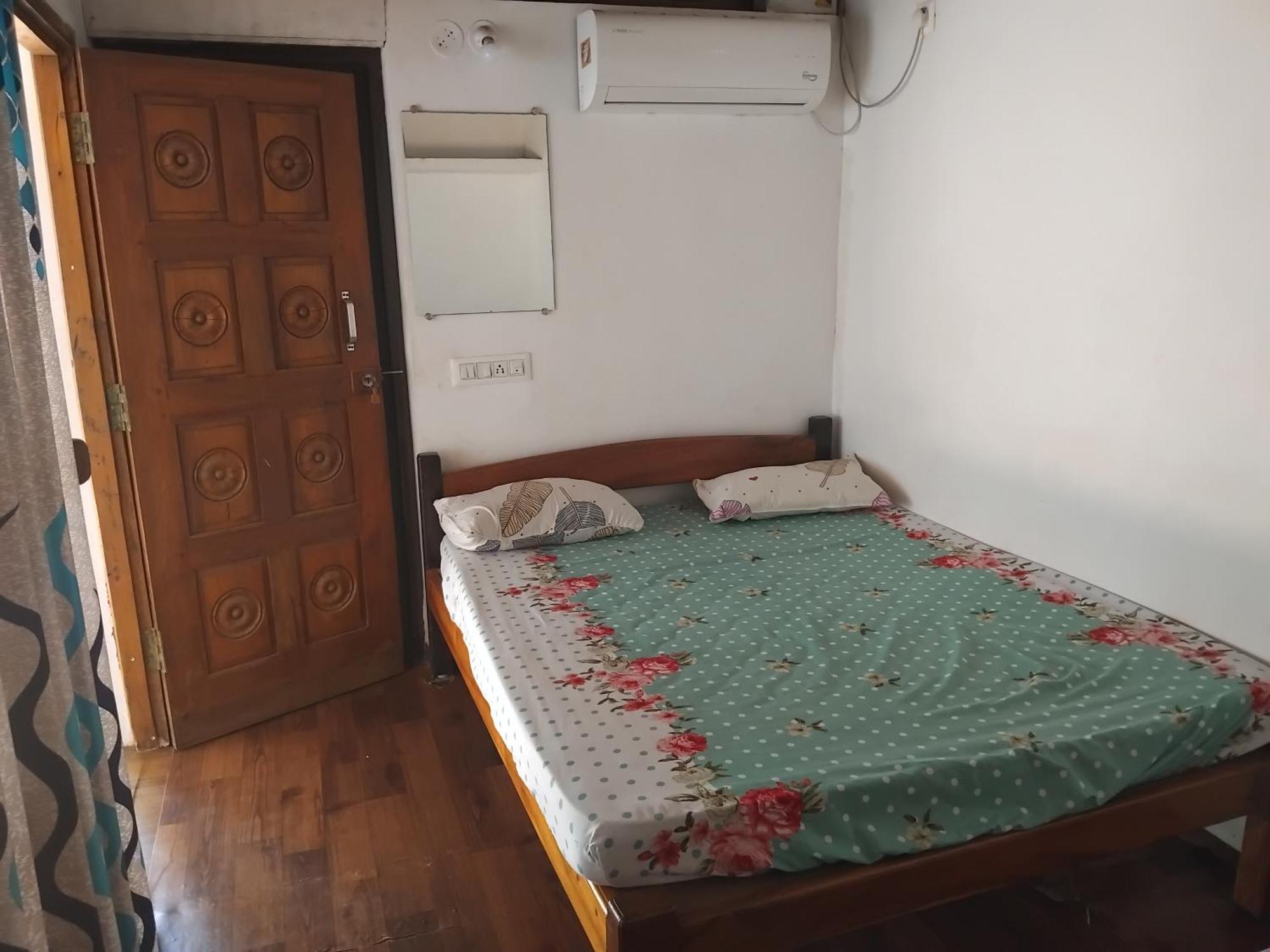 Gajananstay Beach Facing Rooms Gokarna Gokarna  Bilik gambar